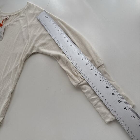 NWT Knox Rose Cream V-Neck Long Sleeve Top Scandi Chic Soft Girl Normcore Size M - Picture 11 of 11
